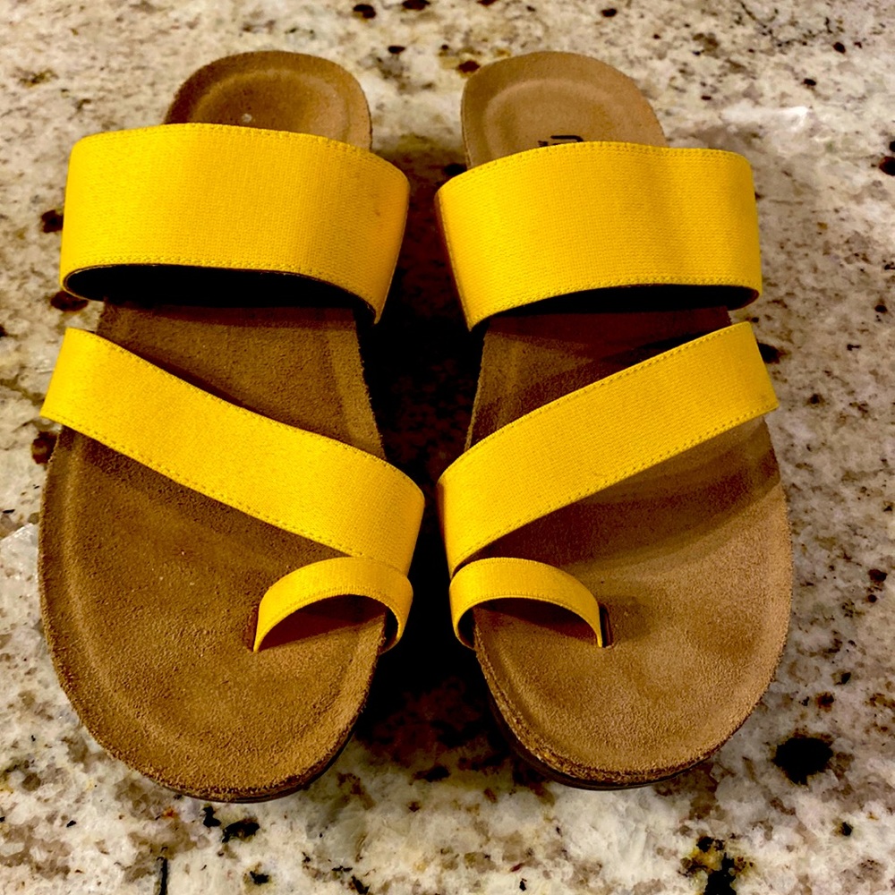 MUNRO SANDALS